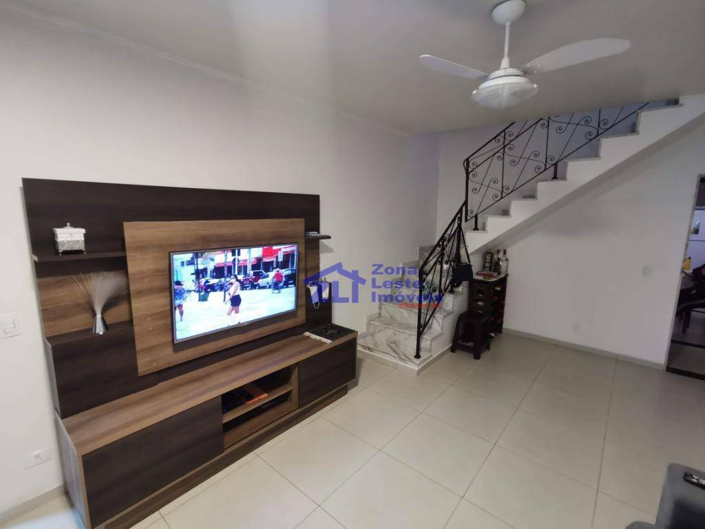 Sobrado à venda com 3 quartos, 150m² - Foto 2