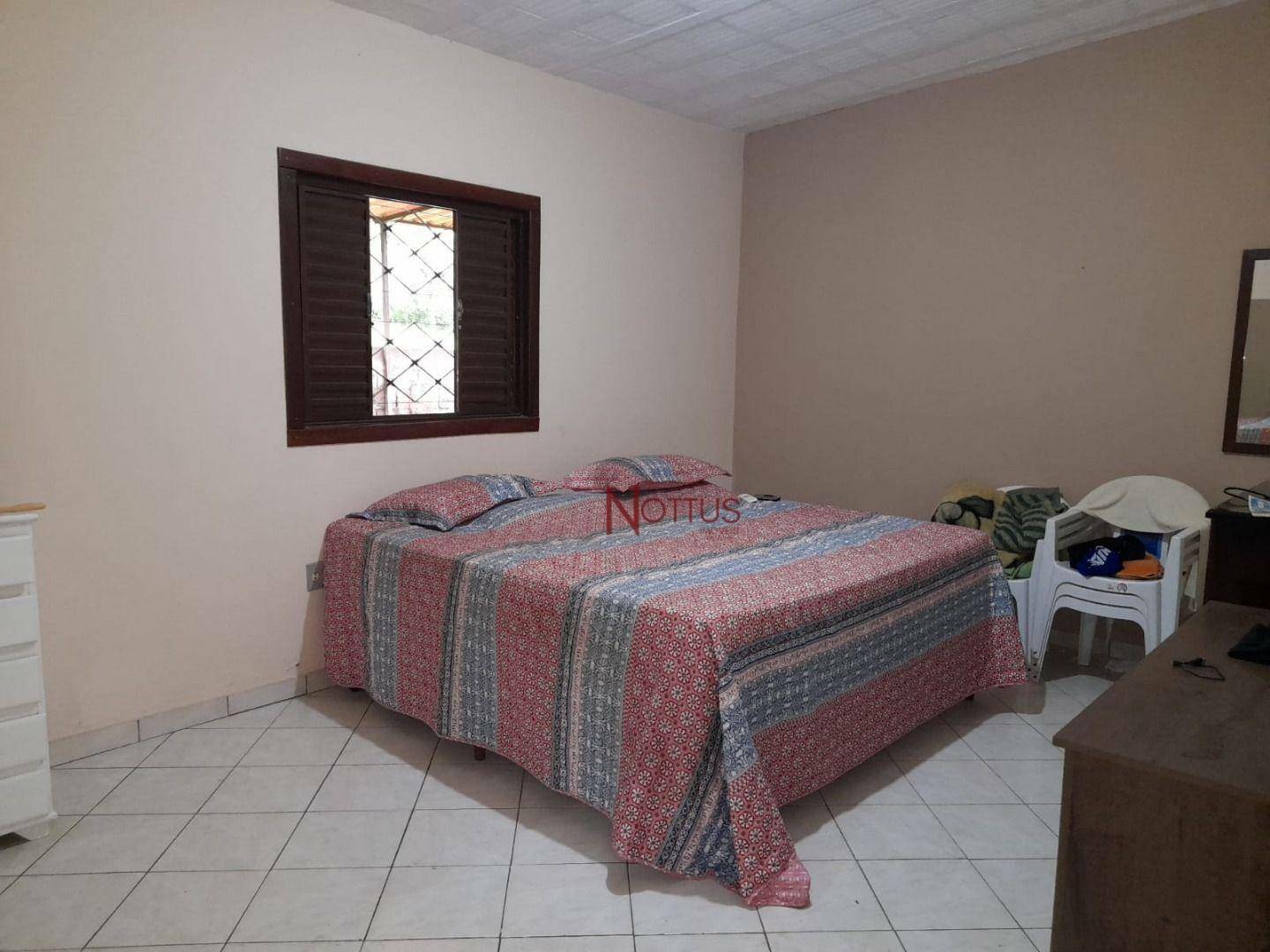 Casa à venda com 3 quartos, 200m² - Foto 12