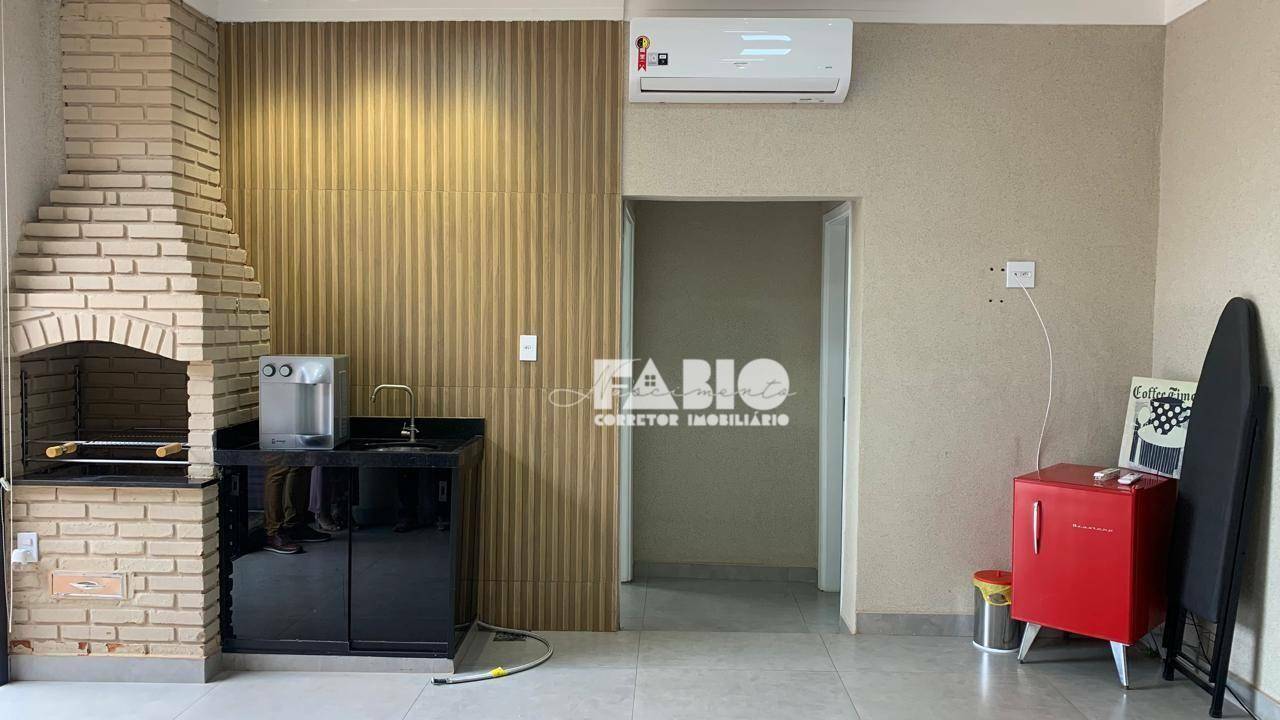 Casa à venda com 3 quartos, 250m² - Foto 14