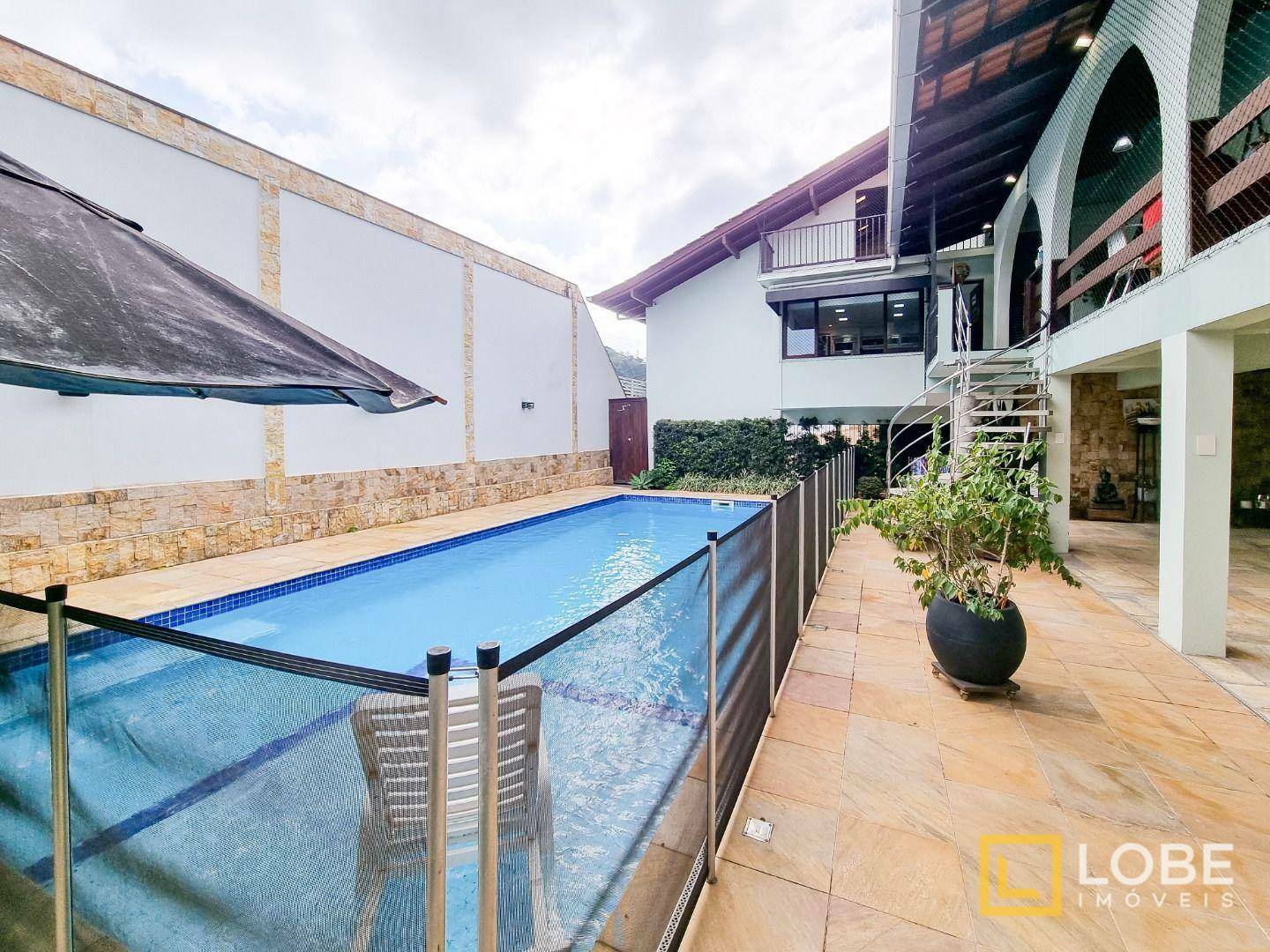 Casa à venda com 5 quartos, 398m² - Foto 5