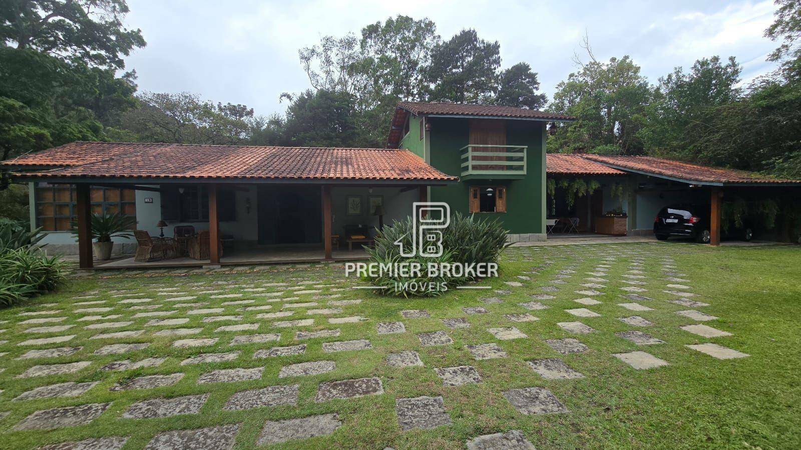 Casa de Condomínio à venda com 4 quartos, 226m² - Foto 1