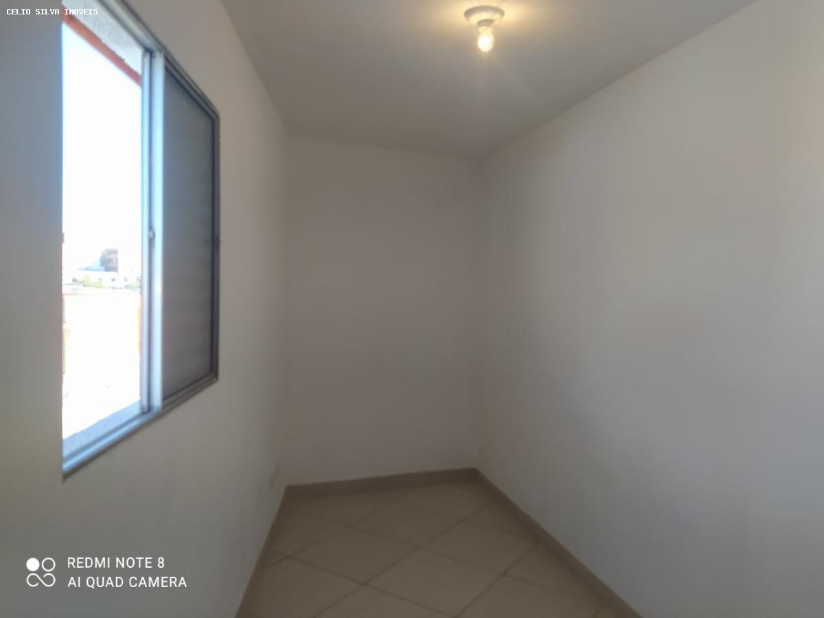 Casa à venda com 2 quartos, 68m² - Foto 5