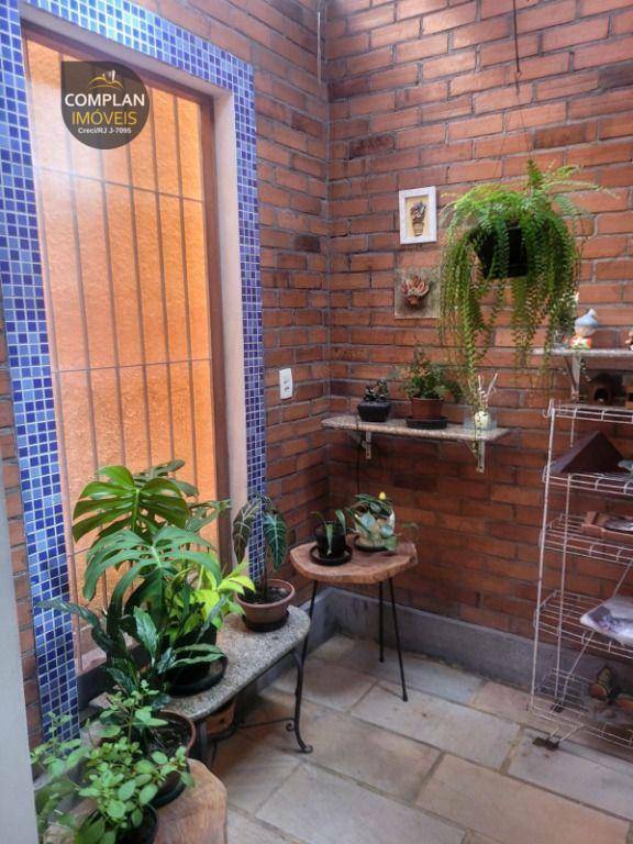 Casa à venda com 3 quartos, 150m² - Foto 11