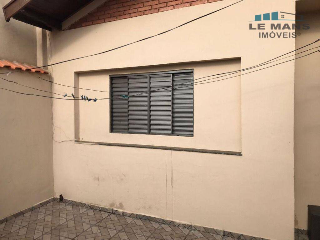 Casa à venda com 2 quartos, 67m² - Foto 4