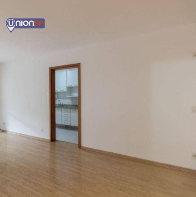 Apartamento à venda com 3 quartos, 96m² - Foto 2