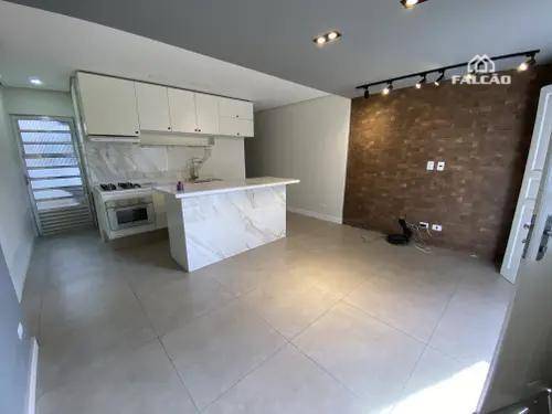 Casa à venda com 2 quartos, 80m² - Foto 2