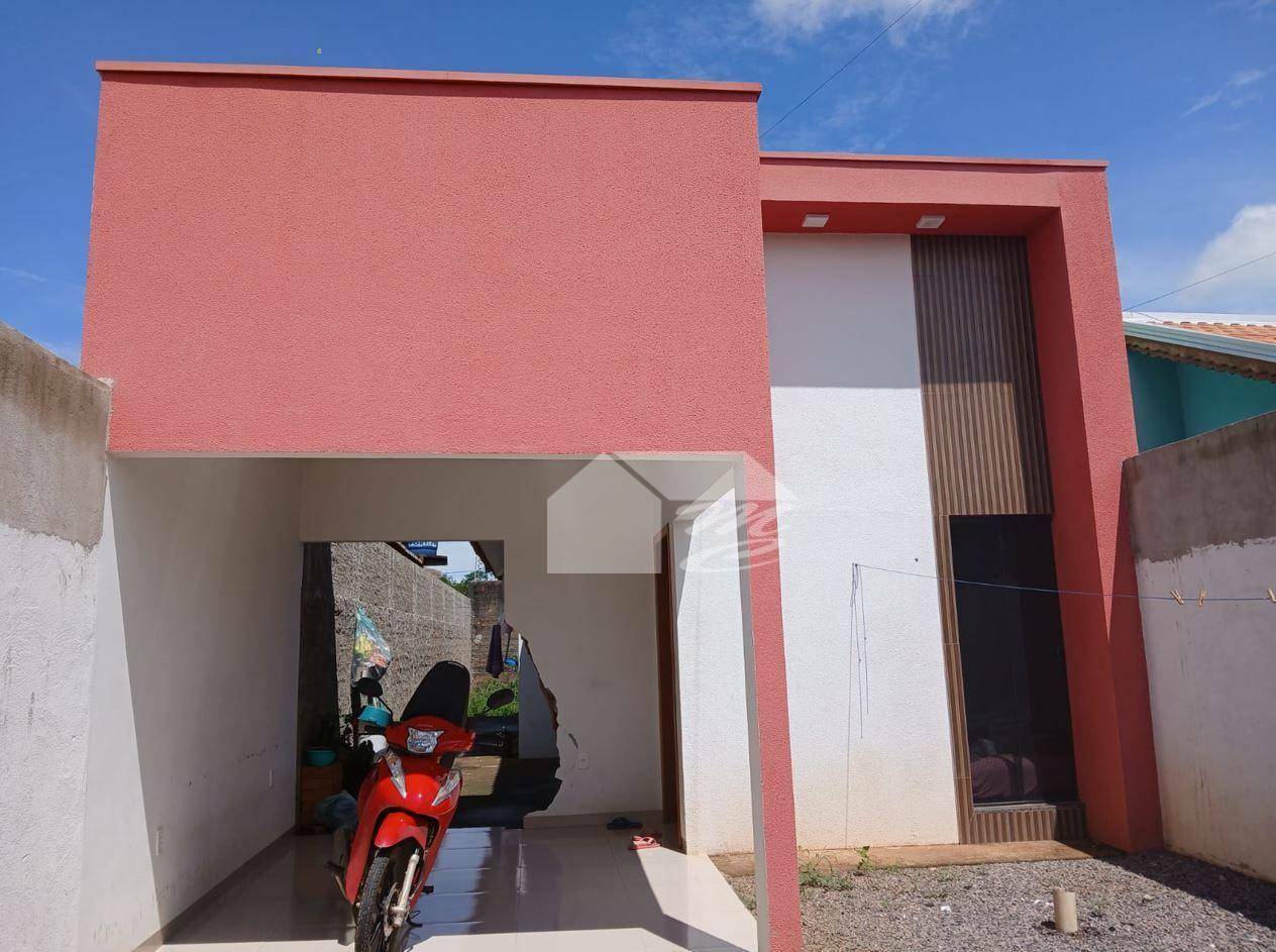 Casa à venda com 2 quartos, 67m² - Foto 1