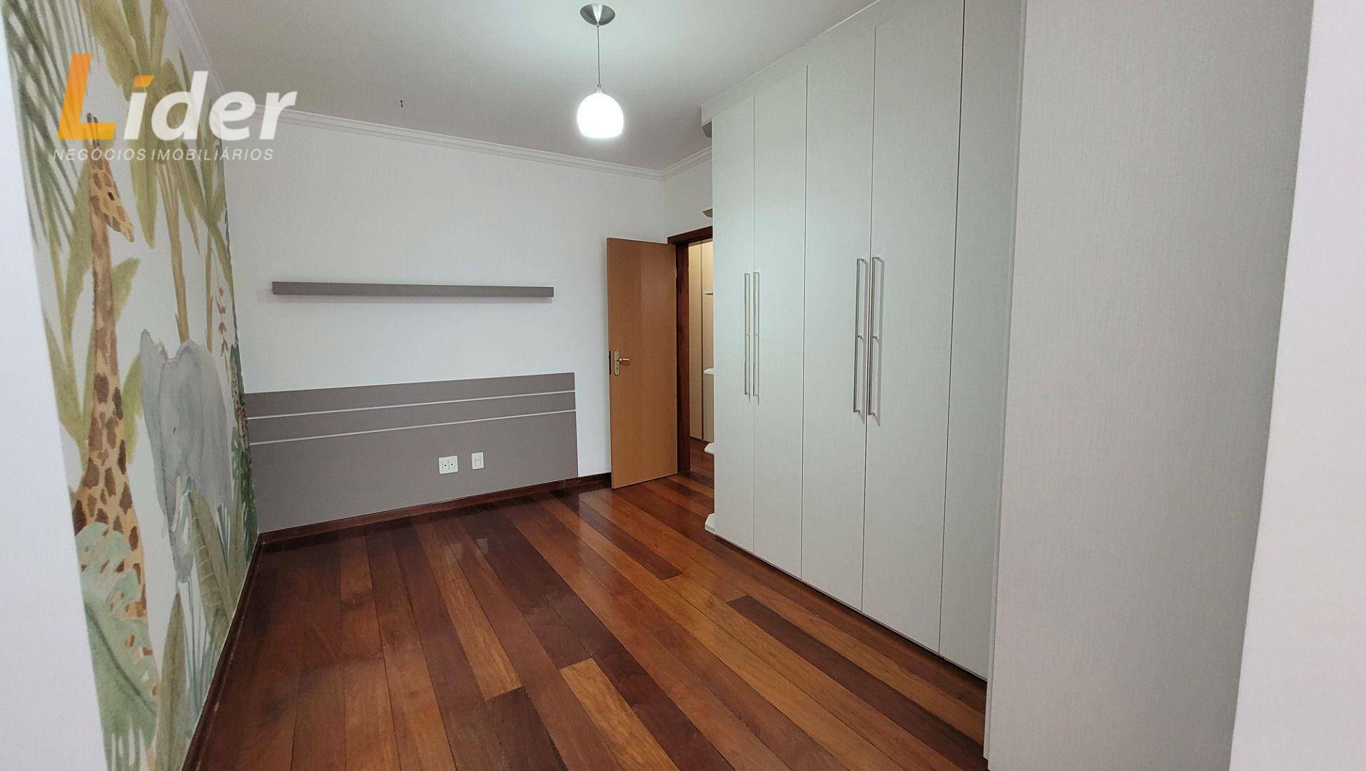 Casa à venda com 4 quartos, 279m² - Foto 35