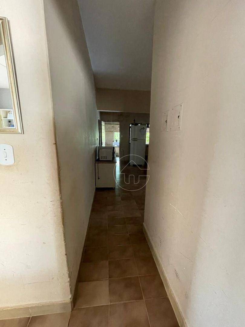 Casa à venda com 5 quartos, 228m² - Foto 14