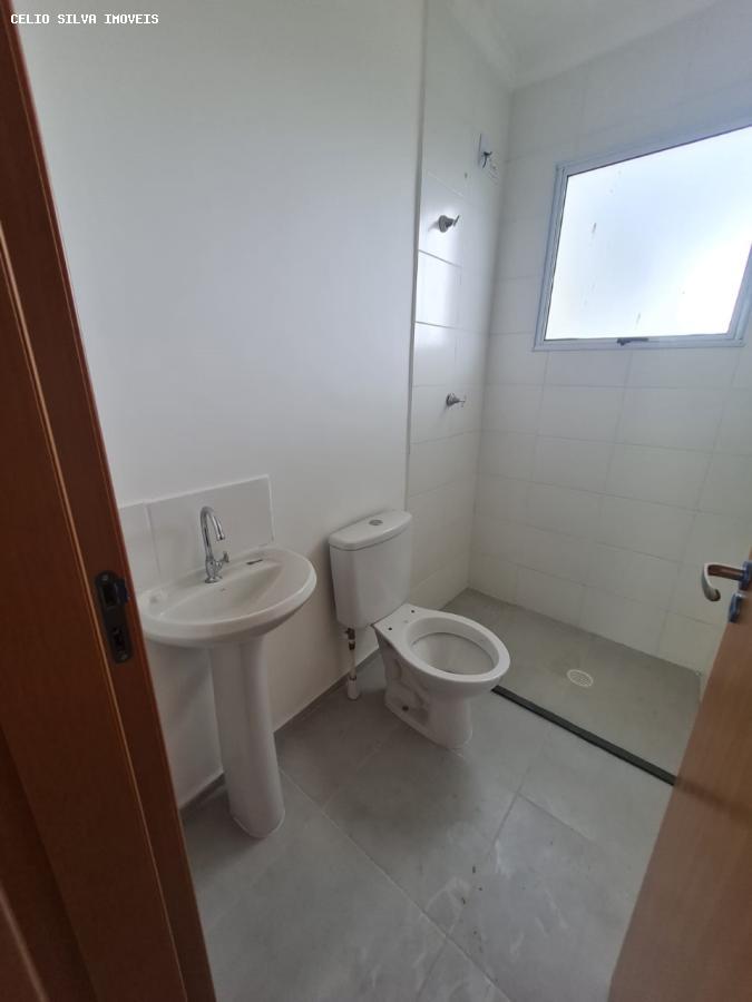 Apartamento à venda com 2 quartos, 42m² - Foto 2