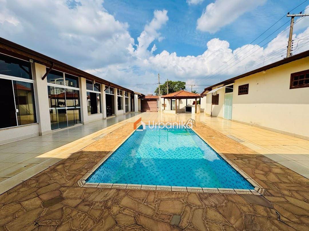 Casa, 5 quartos, 352 m² - Foto 3