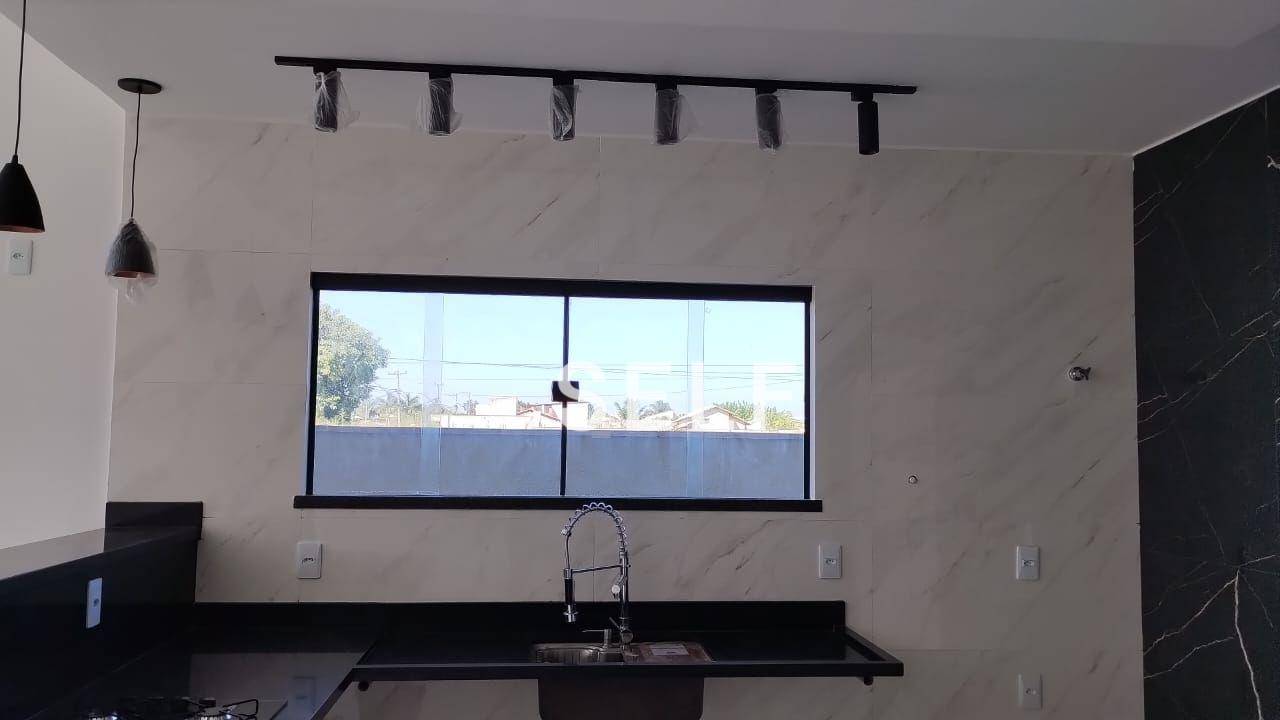 Casa à venda com 3 quartos, 128m² - Foto 8