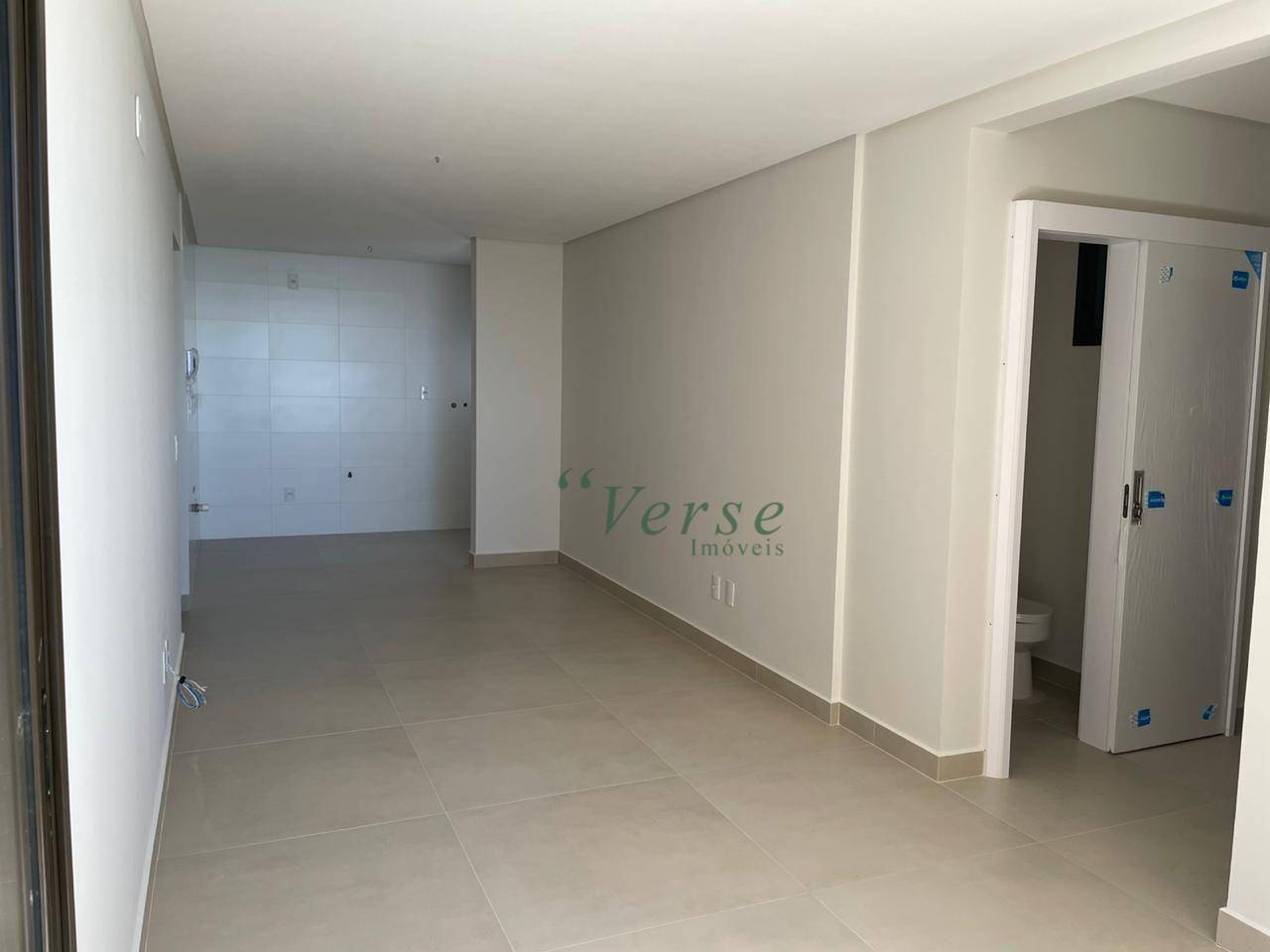 Apartamento à venda com 2 quartos, 72m² - Foto 5