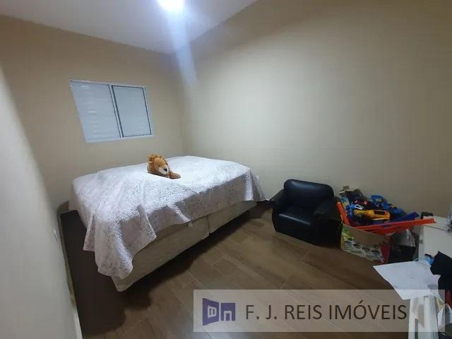 Casa à venda com 4 quartos, 260m² - Foto 14