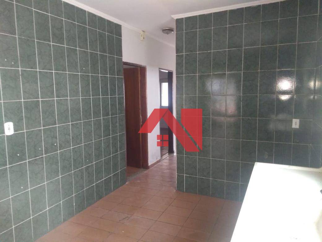 Casa à venda com 2 quartos, 100m² - Foto 6