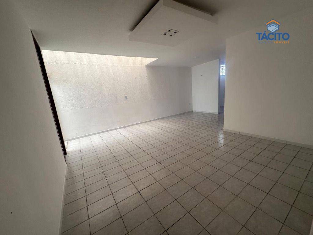 Casa à venda com 3 quartos, 107m² - Foto 6