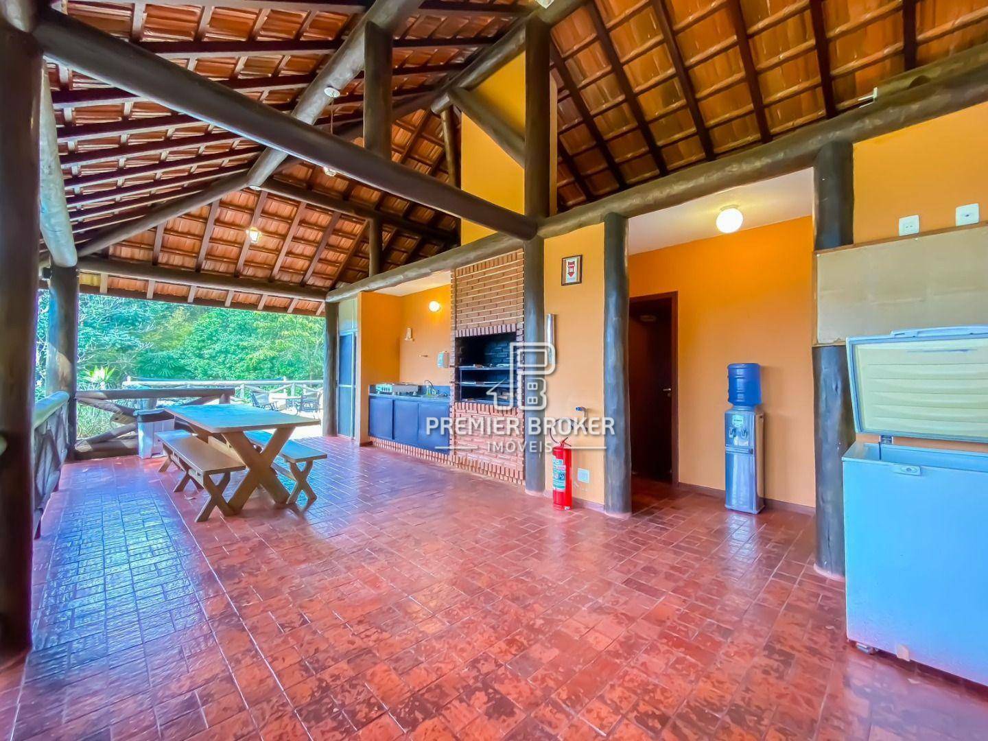 Casa de Condomínio à venda com 3 quartos, 300m² - Foto 47