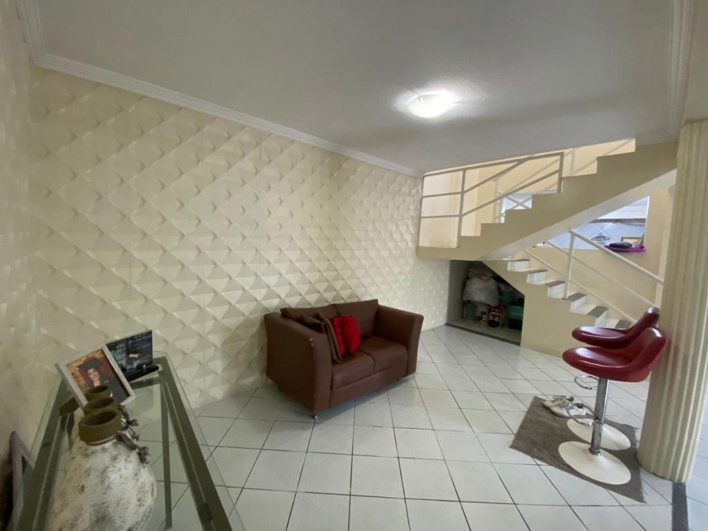 Casa à venda e aluguel com 5 quartos, 240m² - Foto 6