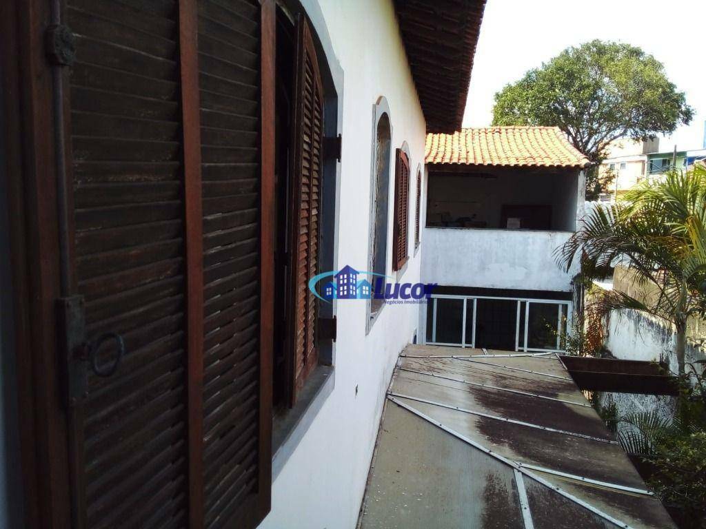 Sobrado à venda com 4 quartos, 250m² - Foto 5