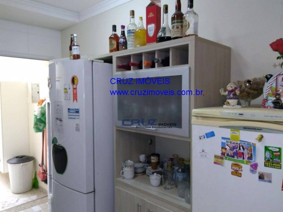 Casa à venda com 3 quartos, 190m² - Foto 13