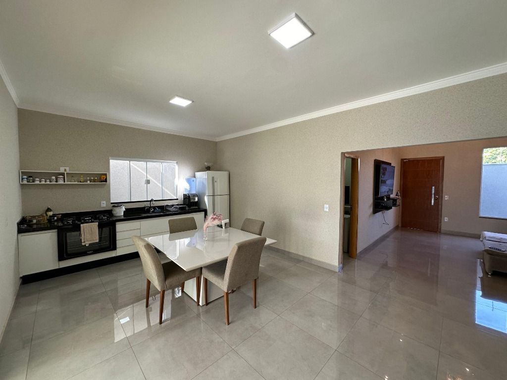 Casa à venda com 3 quartos, 192m² - Foto 12