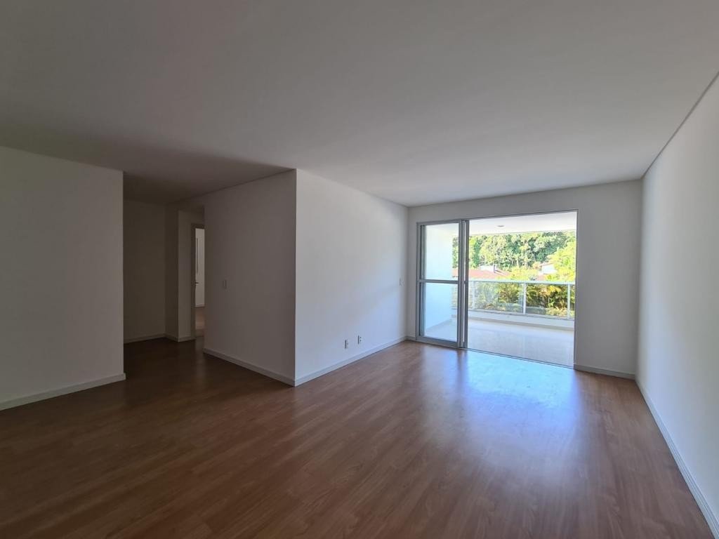 Apartamento à venda com 3 quartos, 138m² - Foto 3