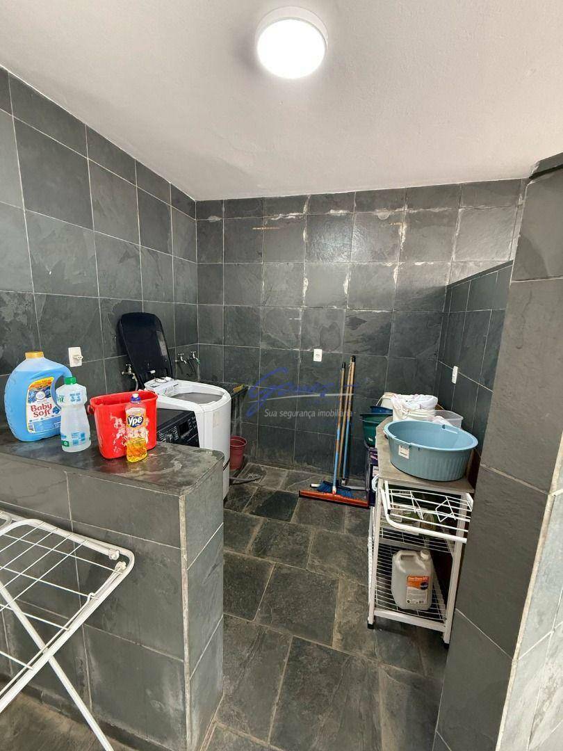 Casa à venda com 3 quartos, 252m² - Foto 20