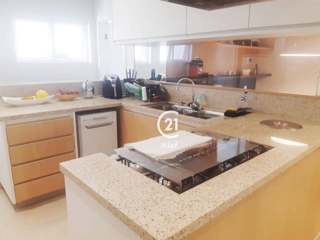 Apartamento à venda com 3 quartos, 208m² - Foto 9