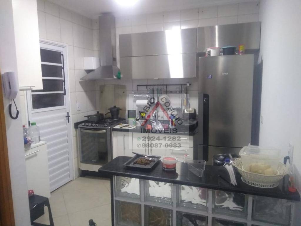 Sobrado à venda com 3 quartos, 63m² - Foto 1