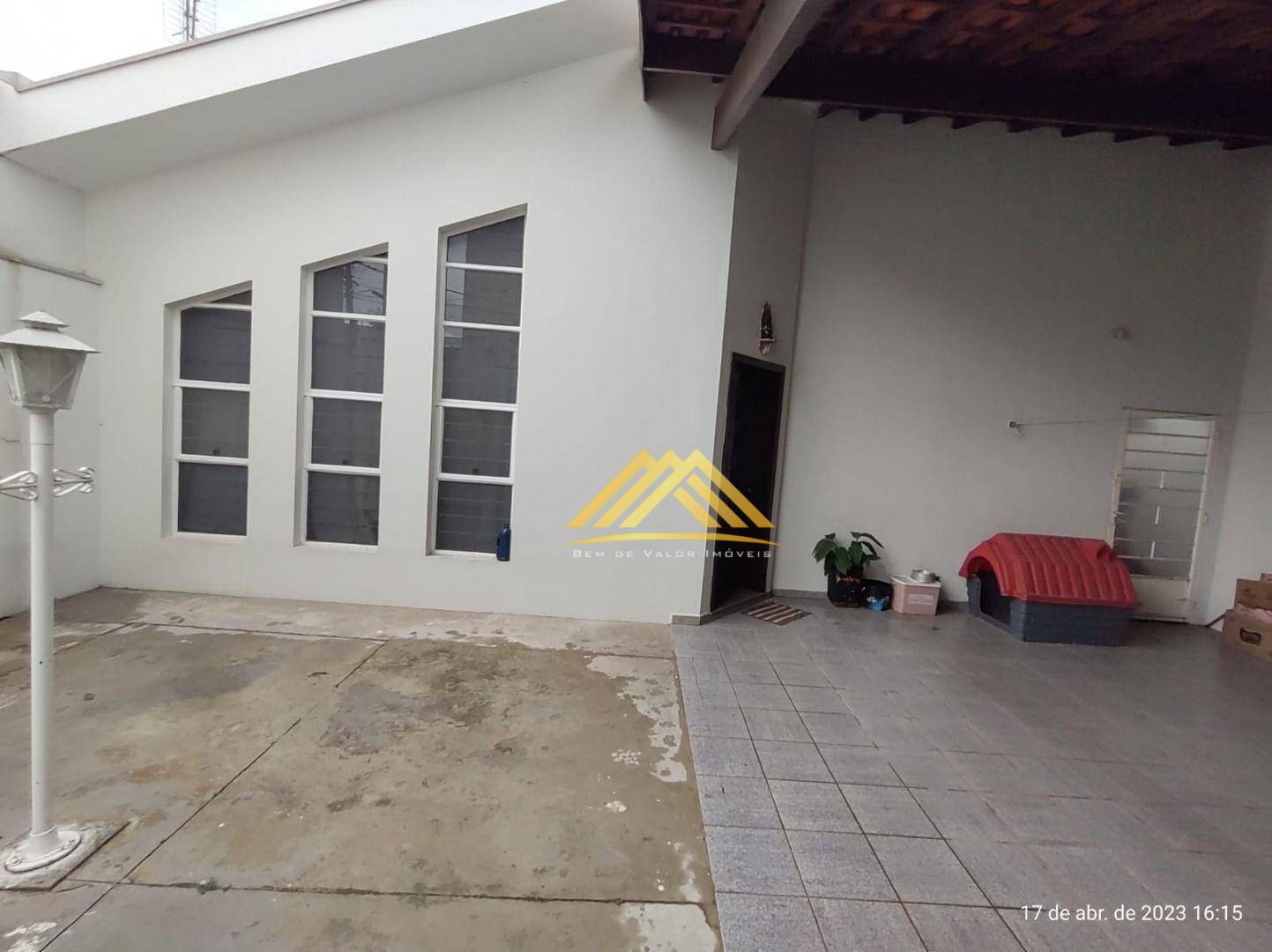 Casa à venda com 3 quartos, 180m² - Foto 2