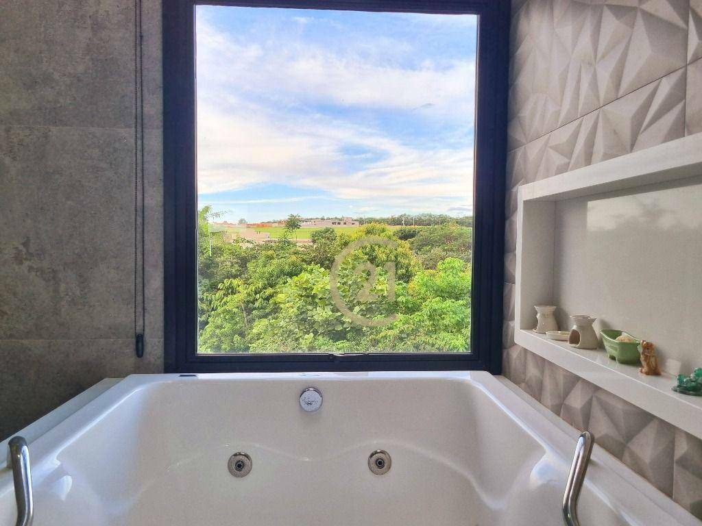 Casa de Condomínio à venda com 4 quartos, 314m² - Foto 4