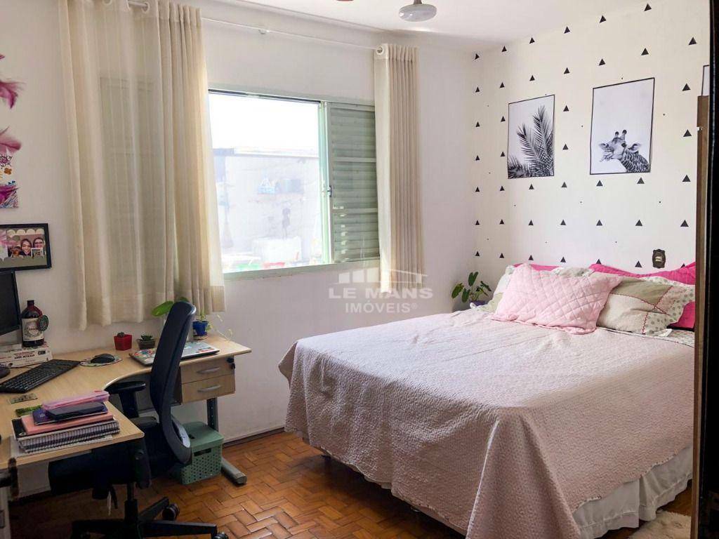 Casa à venda com 4 quartos, 202m² - Foto 12