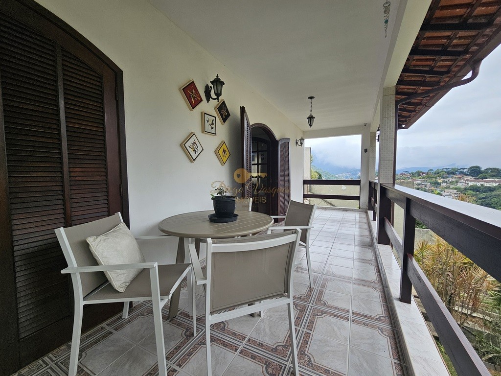 Casa à venda com 3 quartos, 200m² - Foto 10