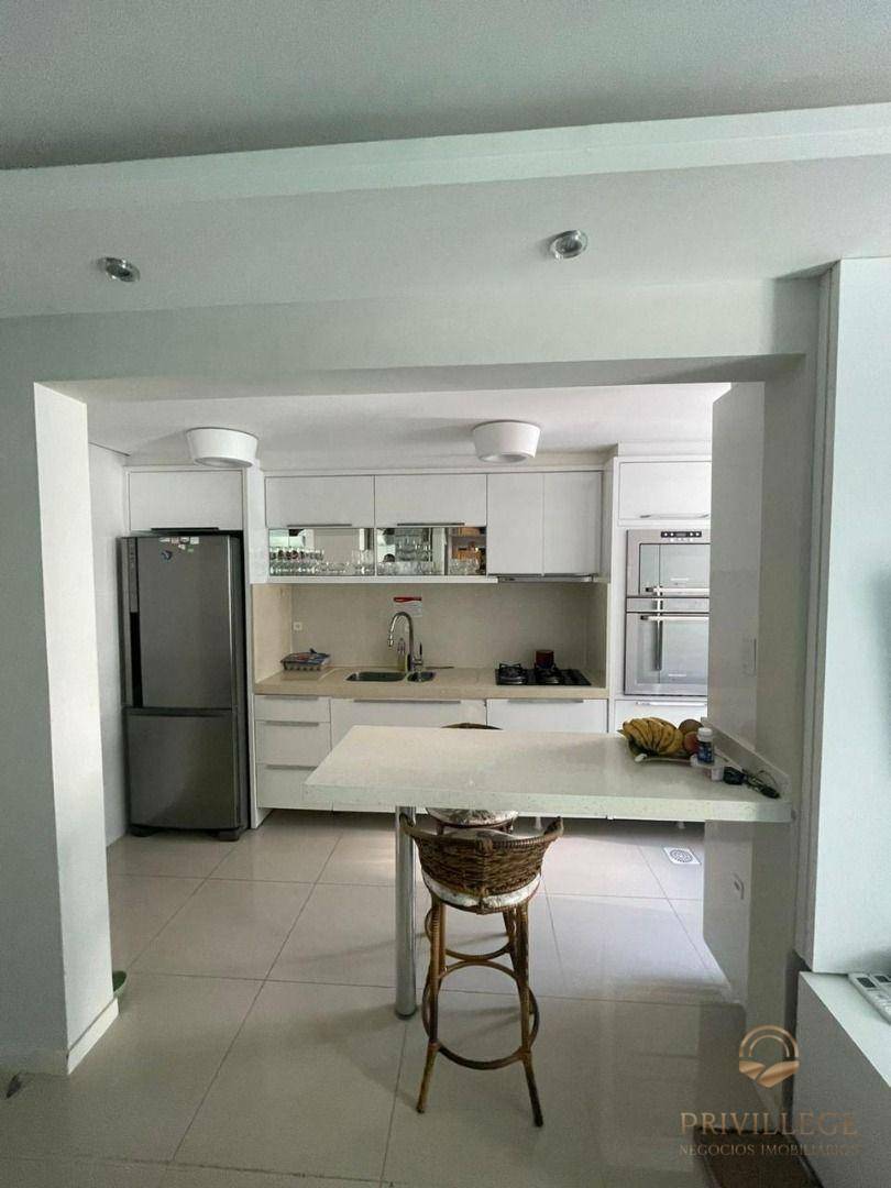 Apartamento à venda com 2 quartos, 86m² - Foto 18