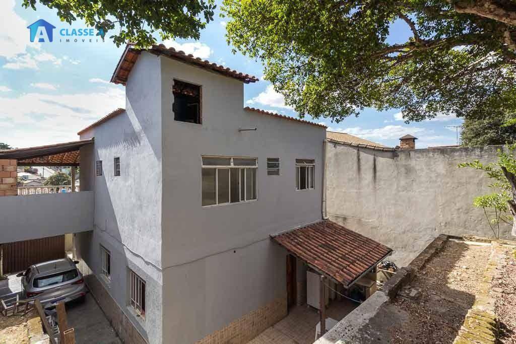 Casa à venda com 4 quartos, 228m² - Foto 28