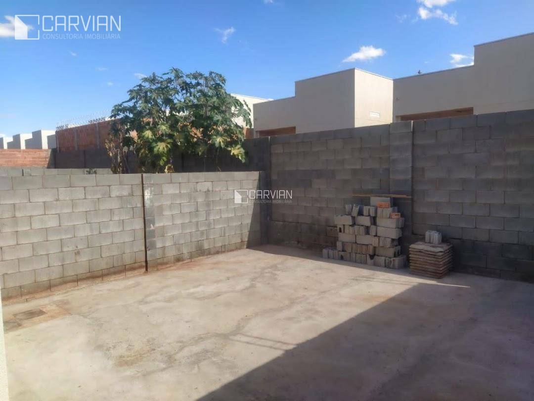 Casa à venda com 2 quartos, 44m² - Foto 8