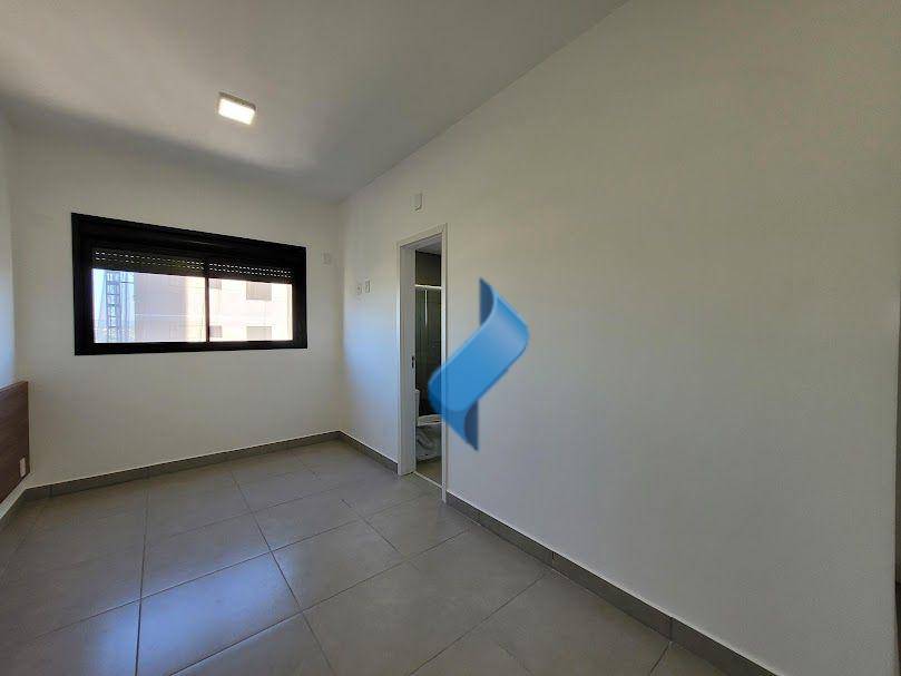 Apartamento para alugar com 3 quartos, 125m² - Foto 13