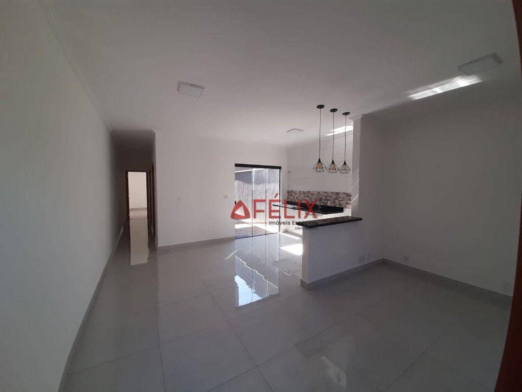 Casa à venda com 2 quartos, 80m² - Foto 2