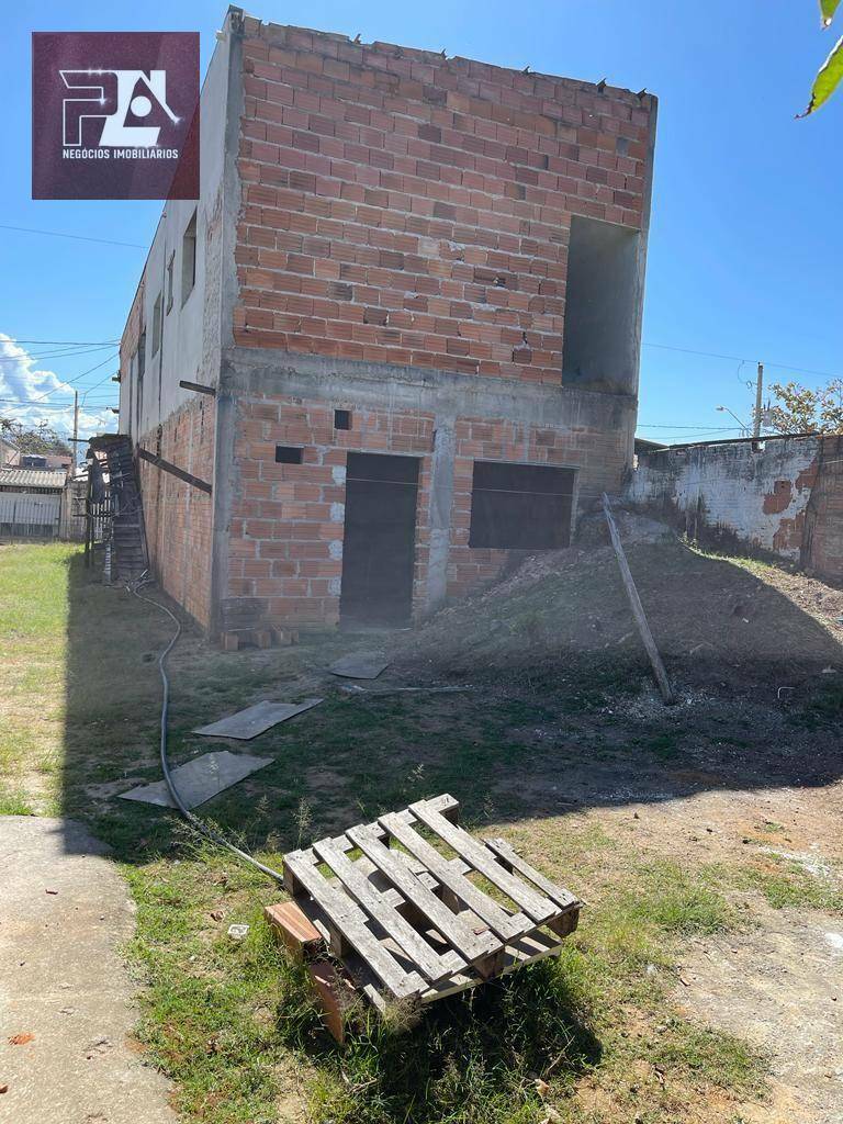 Sobrado à venda com 3 quartos, 224m² - Foto 4