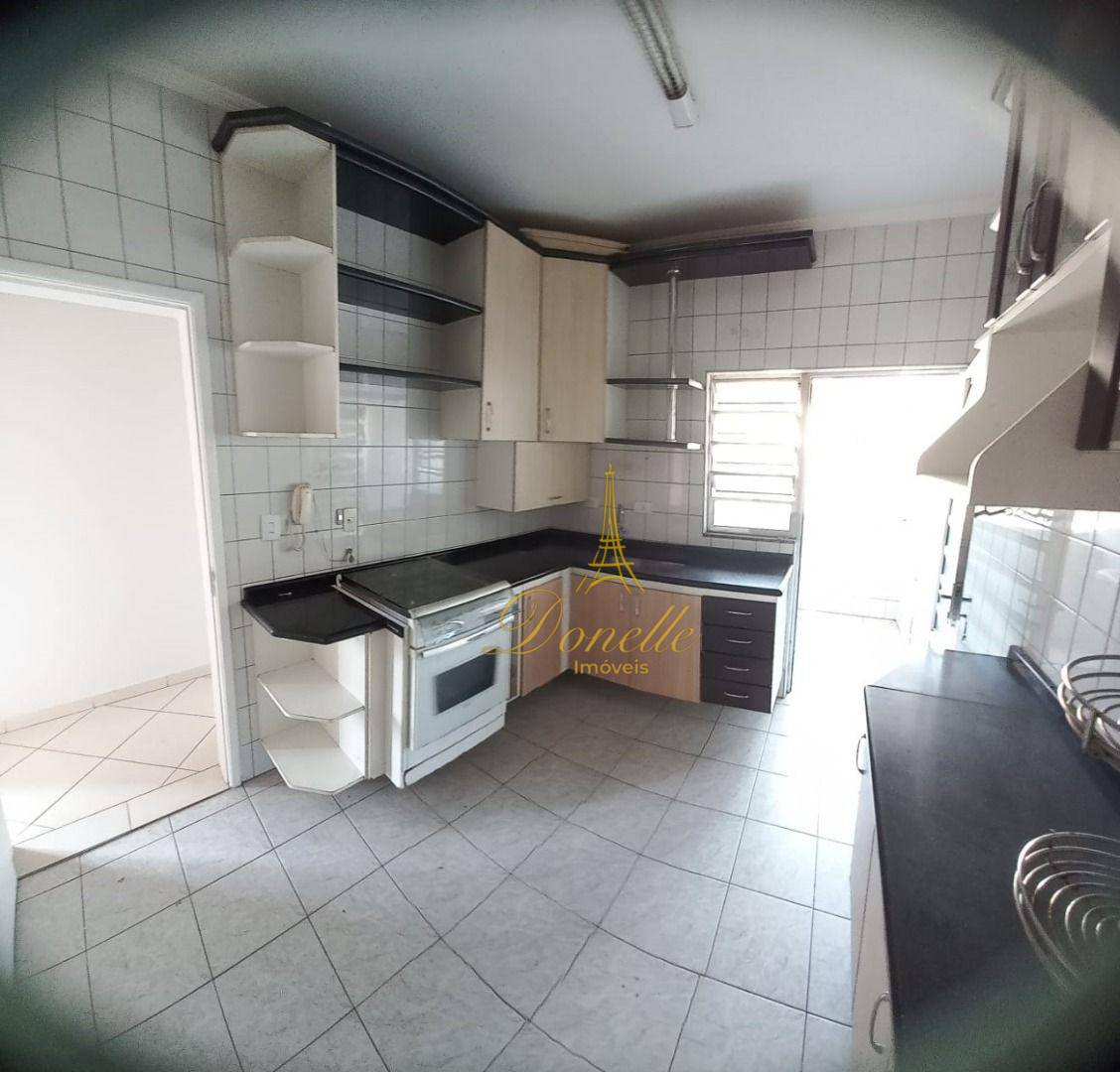 Apartamento para alugar com 2 quartos, 70m² - Foto 13