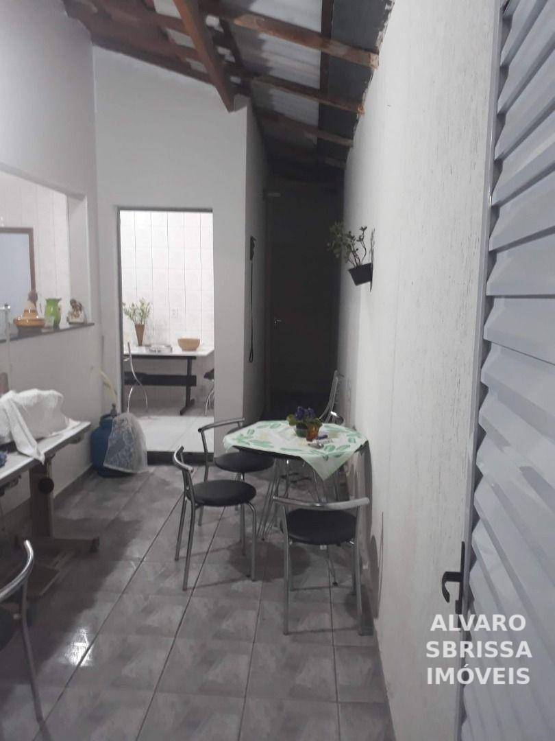 Casa à venda com 2 quartos, 90m² - Foto 6