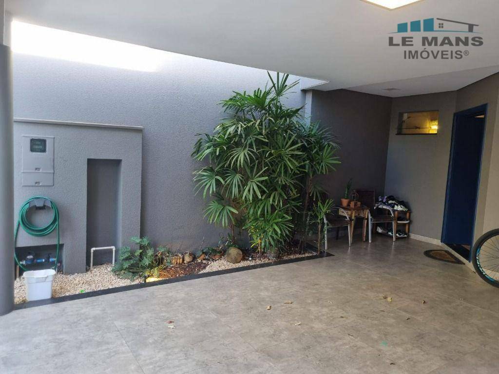 Casa à venda com 3 quartos, 210m² - Foto 15