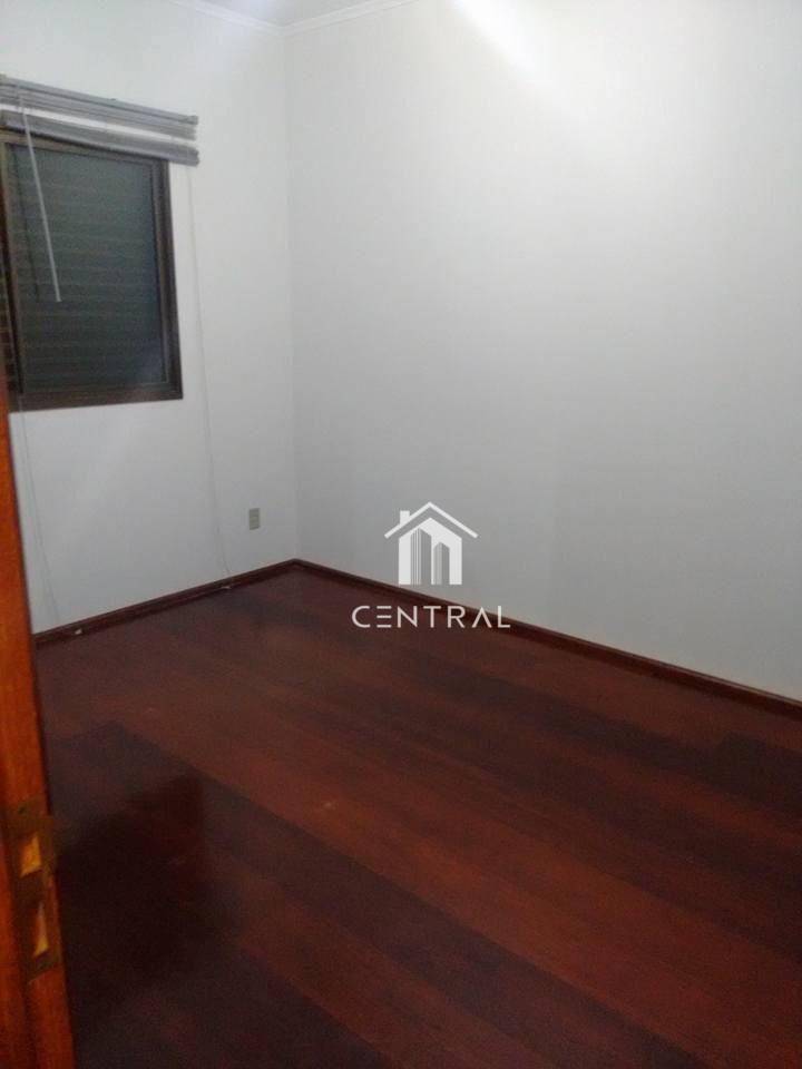 Apartamento à venda com 2 quartos, 77m² - Foto 3