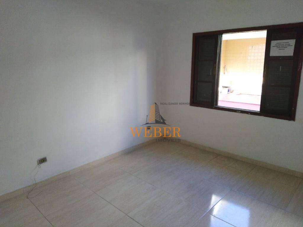 Casa à venda com 3 quartos, 200m² - Foto 14