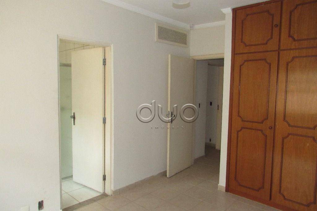 Casa para alugar com 3 quartos, 320m² - Foto 18