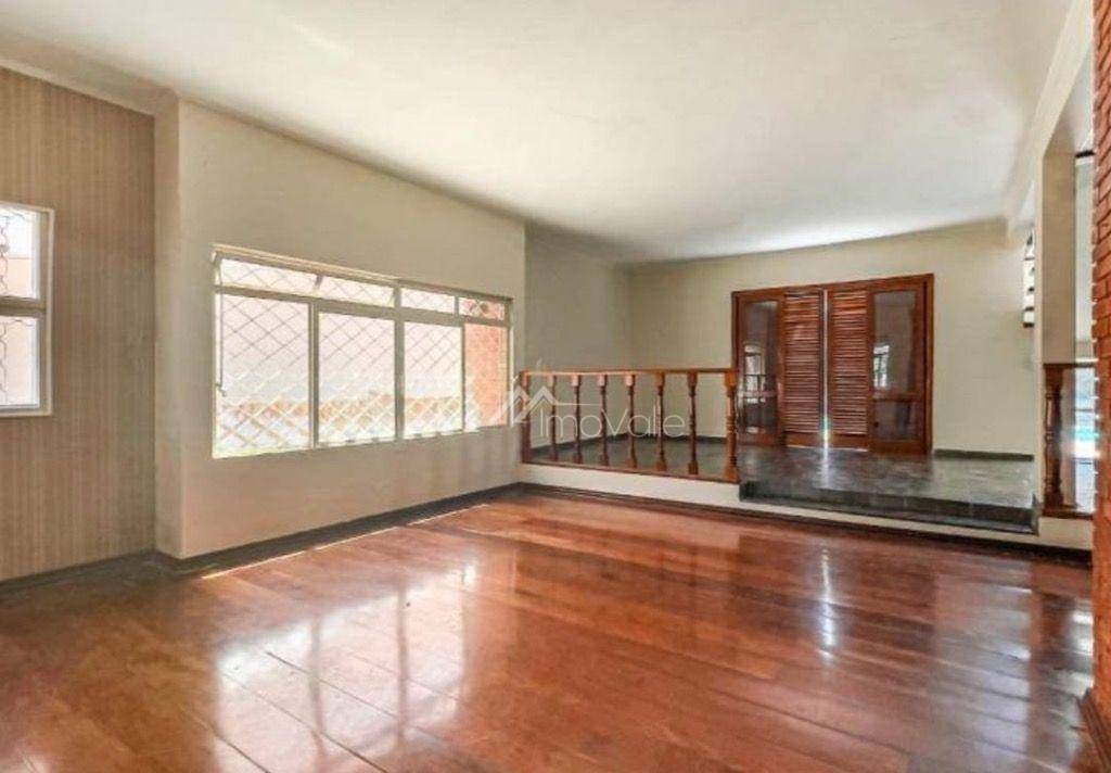 Casa à venda com 6 quartos, 318m² - Foto 13