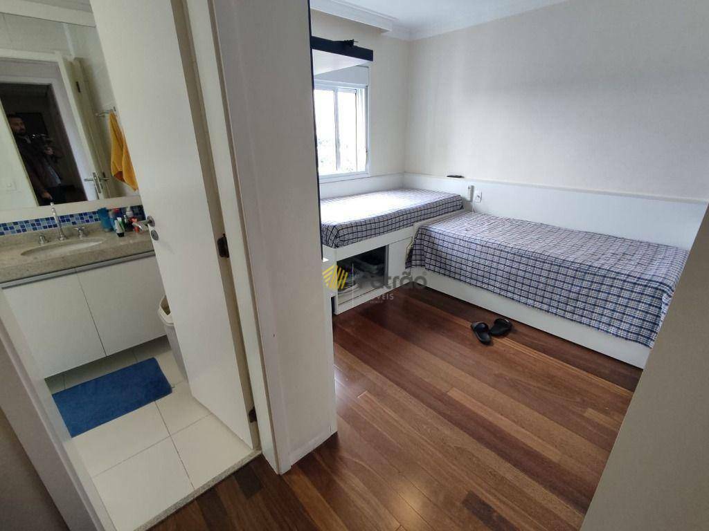 Apartamento à venda com 3 quartos, 242m² - Foto 26