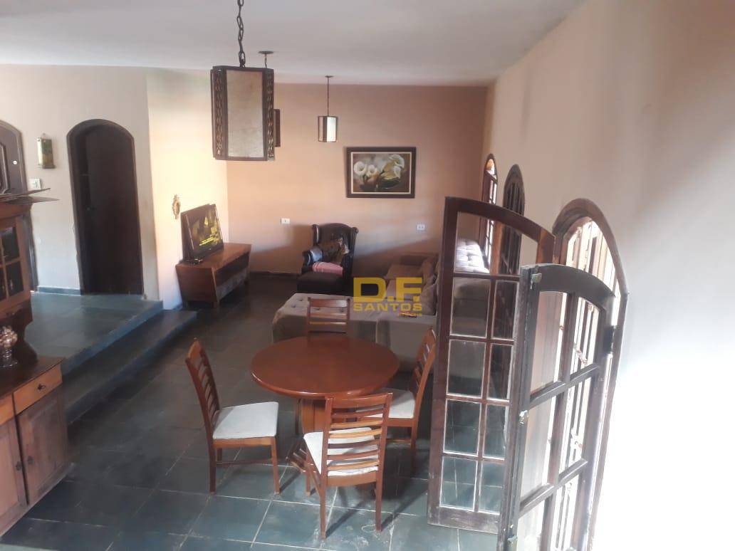 Casa à venda com 4 quartos, 200m² - Foto 10