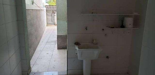Casa de Condomínio para alugar com 4 quartos, 300m² - Foto 8