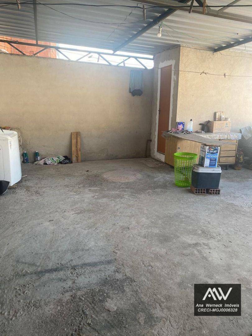 Casa à venda com 4 quartos, 150m² - Foto 15